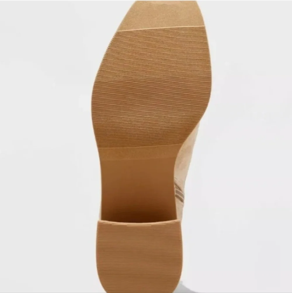 Universal Thread Ashley Low Block Ankle Booties - Taupe Size 9.5